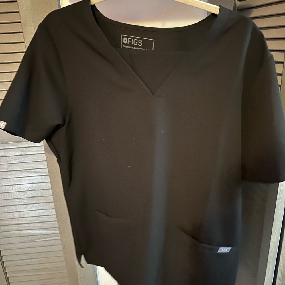 Figs Black scrub set